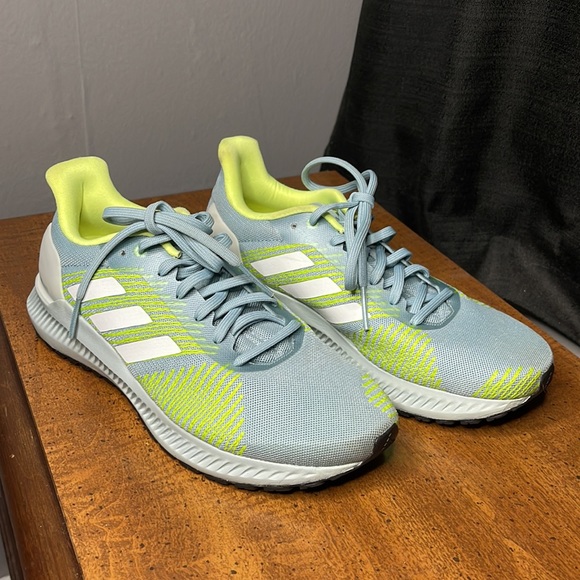 Adidas Solar Blaze Running shoe. Women’s US 5 1/2. Worn but great condition! - Picture 4 of 4